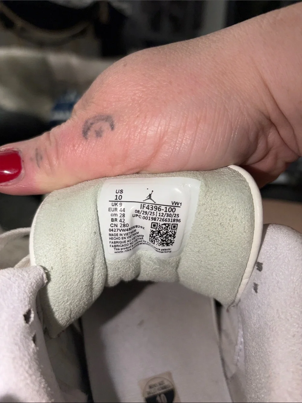 Jordan Women's Retro Sneakers in Cream, Light Green & Pink